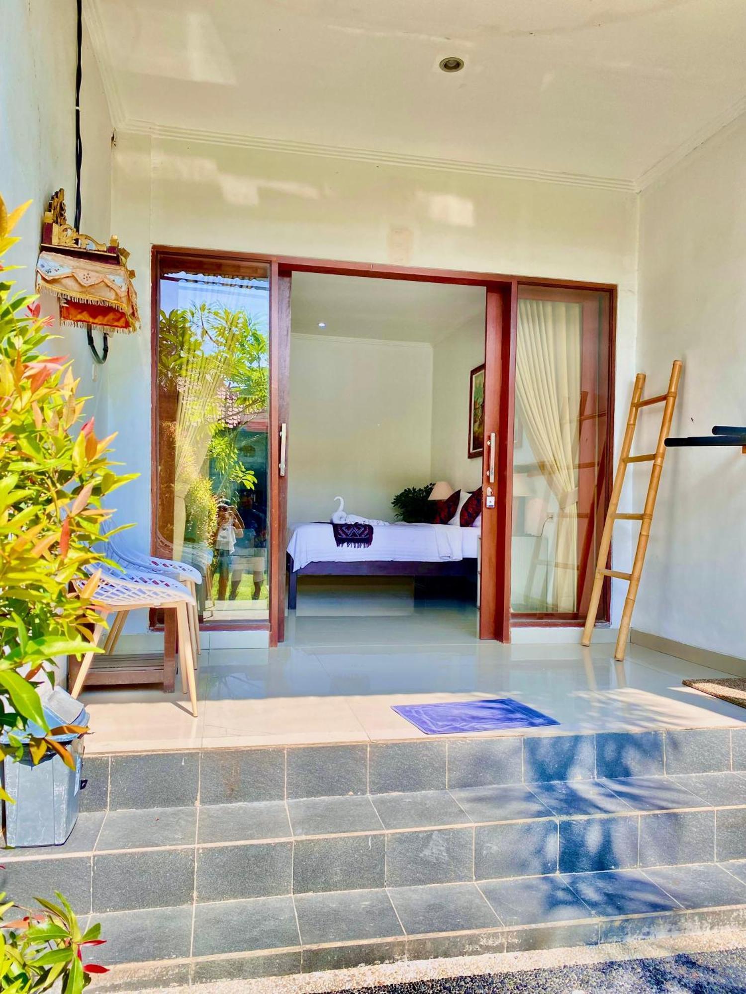 Padang-Padang Sari Homestay Uluwatu Exterior foto